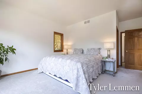 Bedroom - 5111 Ruby Rdg, Holland, MI 49424 photo 1 of 7