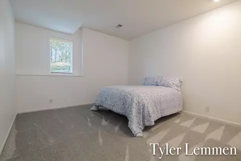 Bedroom - 5111 Ruby Rdg, Holland, MI 49424 photo 4 of 7