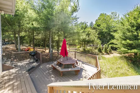 Exterior - 5111 Ruby Rdg, Holland, MI 49424 photo 13 of 20