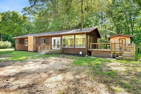 10088 S Brucker Ave, Fremont, MI 49412