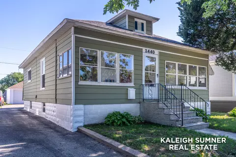 1440 Pennoyer Ave, Grand Haven, MI 49417