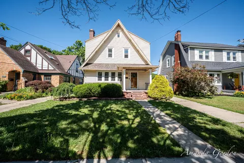 2101 Paris Ave SE, Grand Rapids, MI 49507