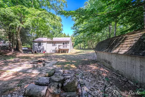 Exterior - 4561 N Pine Ave, Mears, MI 49436 photo 6 of 10