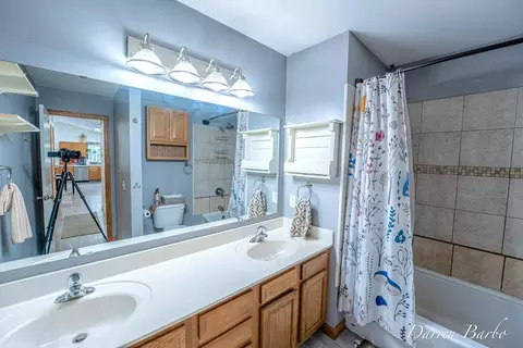 Bath - 4561 N Pine Ave, Mears, MI 49436 photo 2 of 4