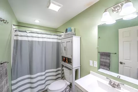 Bath - 4561 N Pine Ave, Mears, MI 49436 photo 4 of 4