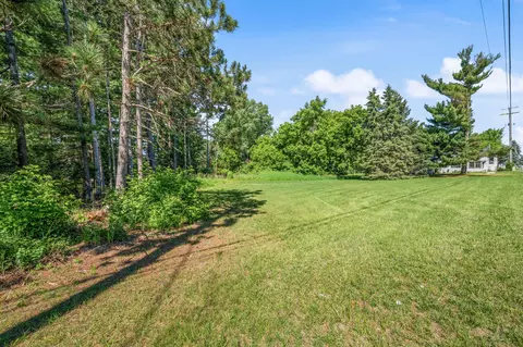 318 S 3rd Ave, Big Rapids, MI 49307 photo 2