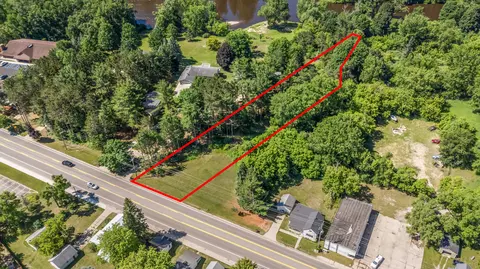 318 S 3rd Ave, Big Rapids, MI 49307 photo 12