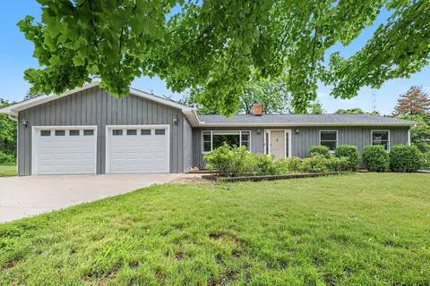 10691 Roepke Rd, Chelsea, MI 48118