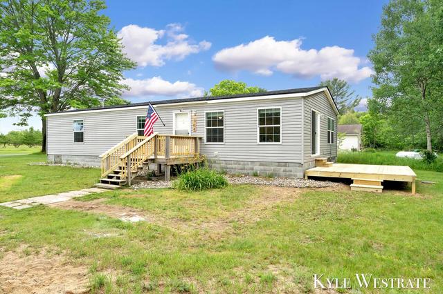 704 Chestnut, Howard City, MI 49329