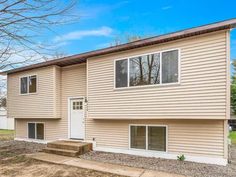 4456 S Manor Wood Dr S, Traverse City, MI 49685