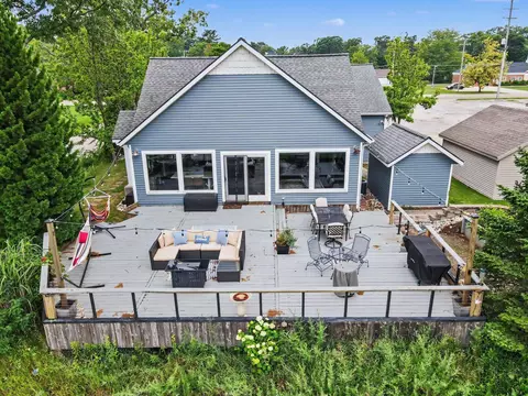 1102 Central Ave, Muskegon, MI 49445