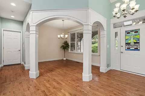 Entry Way - 4356 E Ave, Kalamazoo, MI 49004 photo 1 of 1