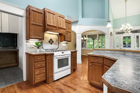 Kitchen - 4356 E Ave, Kalamazoo, MI 49004 photo 3 of 3