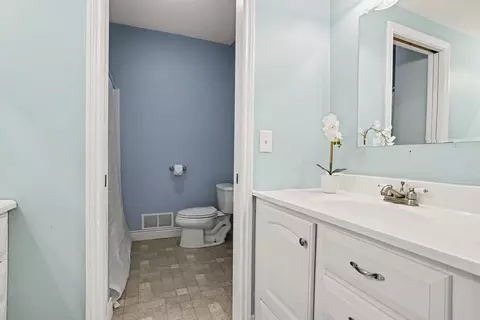 Bath - 4356 E Ave, Kalamazoo, MI 49004 photo 4 of 4