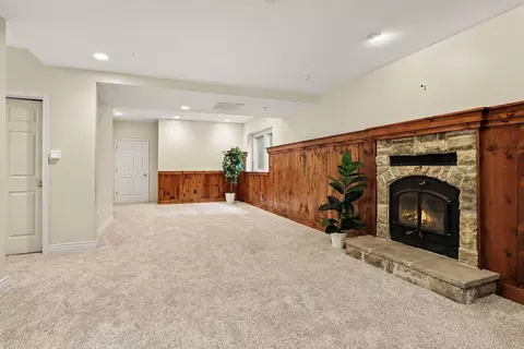 Living - 4356 E Ave, Kalamazoo, MI 49004 photo 3 of 4