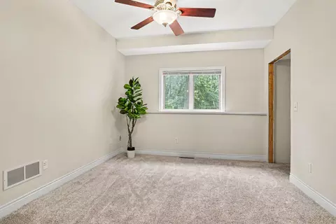 Bedroom - 4356 E Ave, Kalamazoo, MI 49004 photo 3 of 4