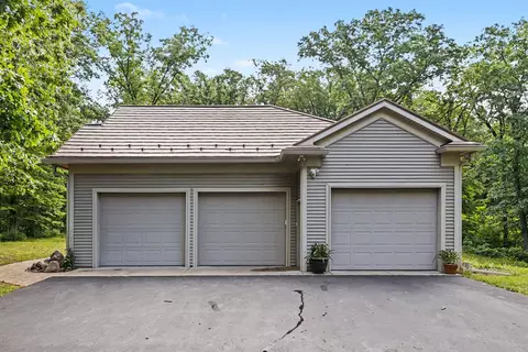 Exterior - 4356 E Ave, Kalamazoo, MI 49004 photo 4 of 5