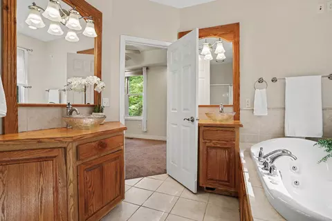 Bath - 4356 E Ave, Kalamazoo, MI 49004 photo 3 of 4
