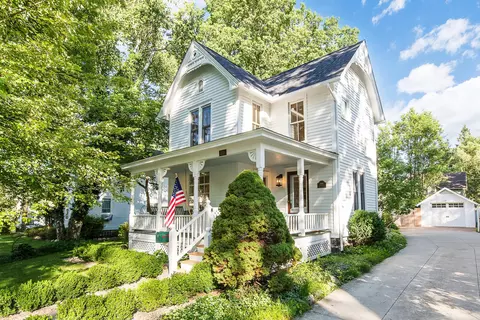 238 Harrison St, Chelsea, MI 48118