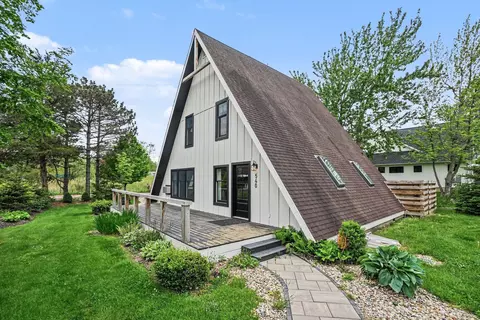 540 East Dr, South Haven, MI 49090