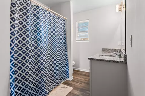 Bath - 16901 Aberdeen Dr, Romulus, MI 48174 photo 2 of 3