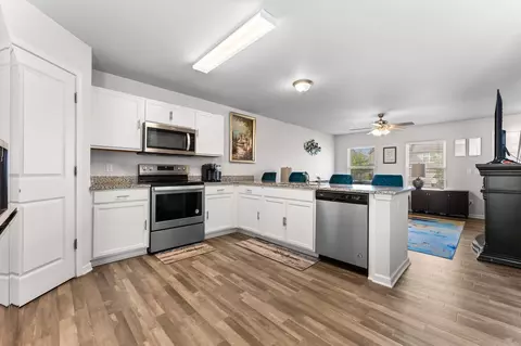 Kitchen - 16901 Aberdeen Dr, Romulus, MI 48174 photo 1 of 4