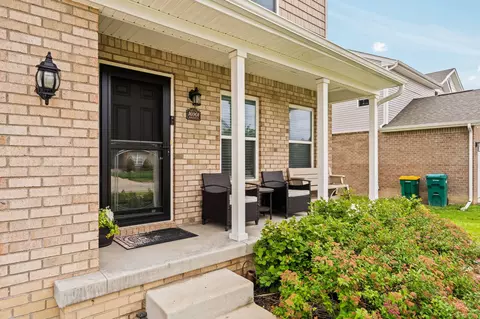 Exterior - 16901 Aberdeen Dr, Romulus, MI 48174 photo 4 of 10
