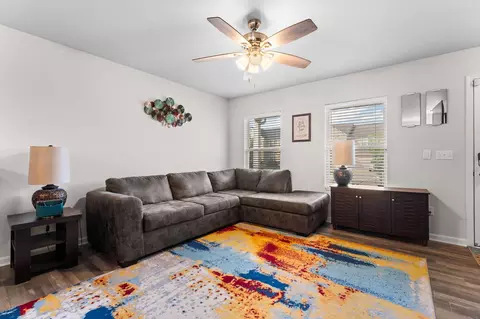 Living - 16901 Aberdeen Dr, Romulus, MI 48174 photo 2 of 4