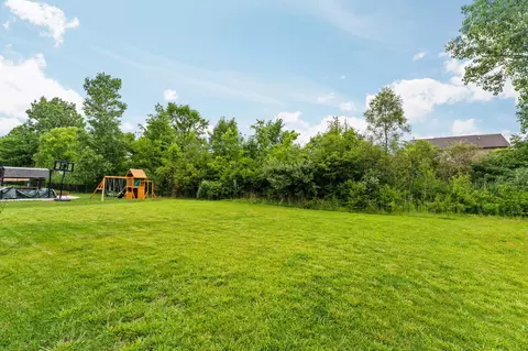 Exterior - 16901 Aberdeen Dr, Romulus, MI 48174 photo 8 of 10