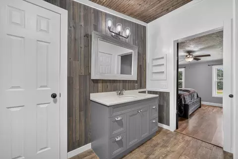 Bath - 3663 S Lyons Rd, Lyons, MI 48851 photo 2 of 3