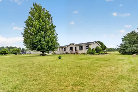 Exterior - 3663 S Lyons Rd, Lyons, MI 48851 photo 3 of 9