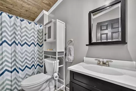 Bath - 3663 S Lyons Rd, Lyons, MI 48851 photo 3 of 3