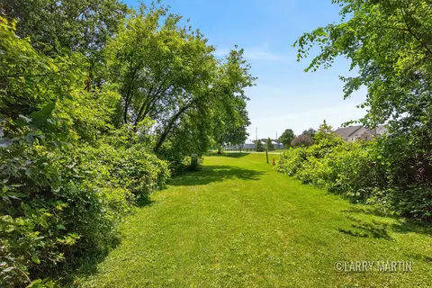 8840 Burlingame Ave SW, Byron Center, MI 49315
