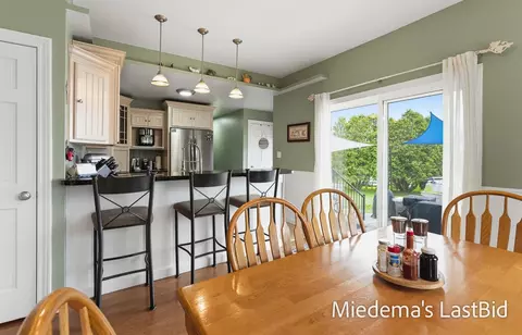 Dining - 12915 Cassidy Rd, Bellevue, MI 49021 photo 3 of 6