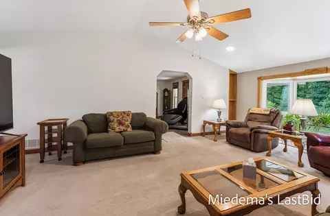Living - 12915 Cassidy Rd, Bellevue, MI 49021 photo 4 of 5
