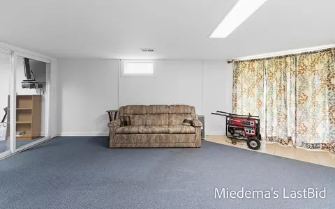 Living - 12915 Cassidy Rd, Bellevue, MI 49021 photo 5 of 5
