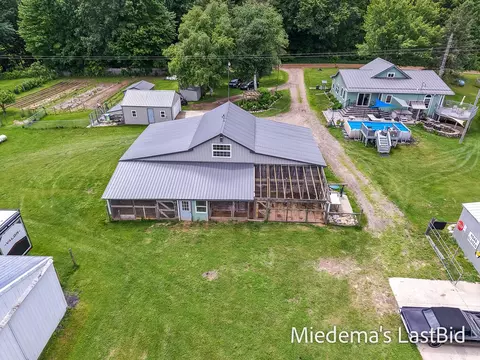 Exterior - 12915 Cassidy Rd, Bellevue, MI 49021 photo 12 of 25