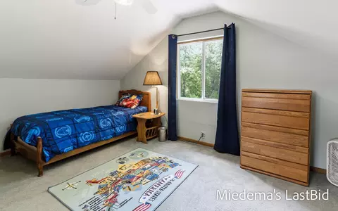 Bedroom - 12915 Cassidy Rd, Bellevue, MI 49021 photo 4 of 5