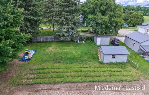 Exterior - 12915 Cassidy Rd, Bellevue, MI 49021 photo 11 of 25