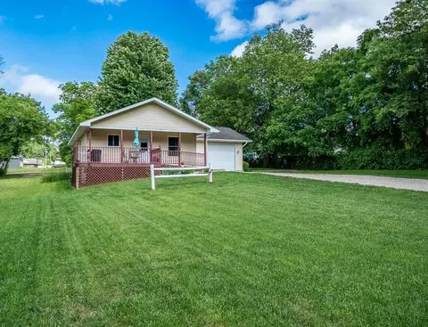 38 N Elm St, Hesperia, MI 49421