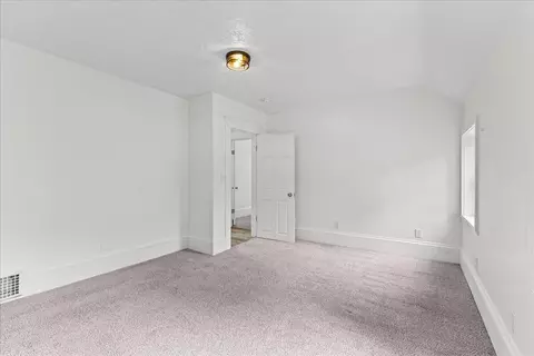 Bedroom - 204 Orange St, Jackson, MI 49202 photo 4 of 5