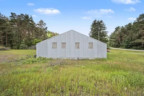 Exterior - 1672 E Croton Dr, Newaygo, MI 49337 photo 6 of 7