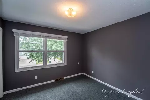 Bedroom - 1511 Springbrook Dr, Jenison, MI 49428 photo 1 of 6