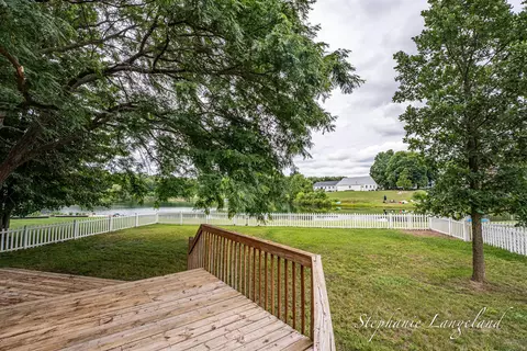 Exterior - 1511 Springbrook Dr, Jenison, MI 49428 photo 6 of 14