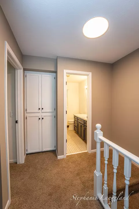 Entry Way - 1511 Springbrook Dr, Jenison, MI 49428 photo 2 of 2
