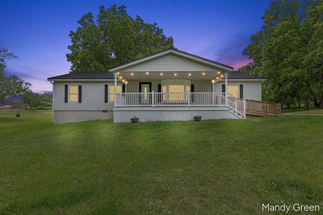 518 N Williams St, Carson City, MI 48811