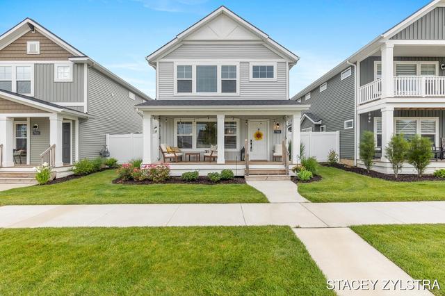 7904 Greendale Dr SE, Byron Center, MI 49315