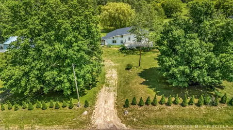 16134 Peach Ridge Ave NW, Kent City, MI 49330