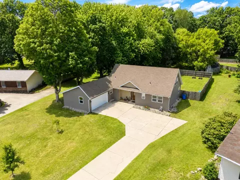 56782 Bow Dr, Three Rivers, MI 49093 photo 2