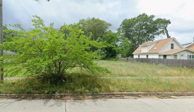 2021 Elwood St, Muskegon, MI 49444
